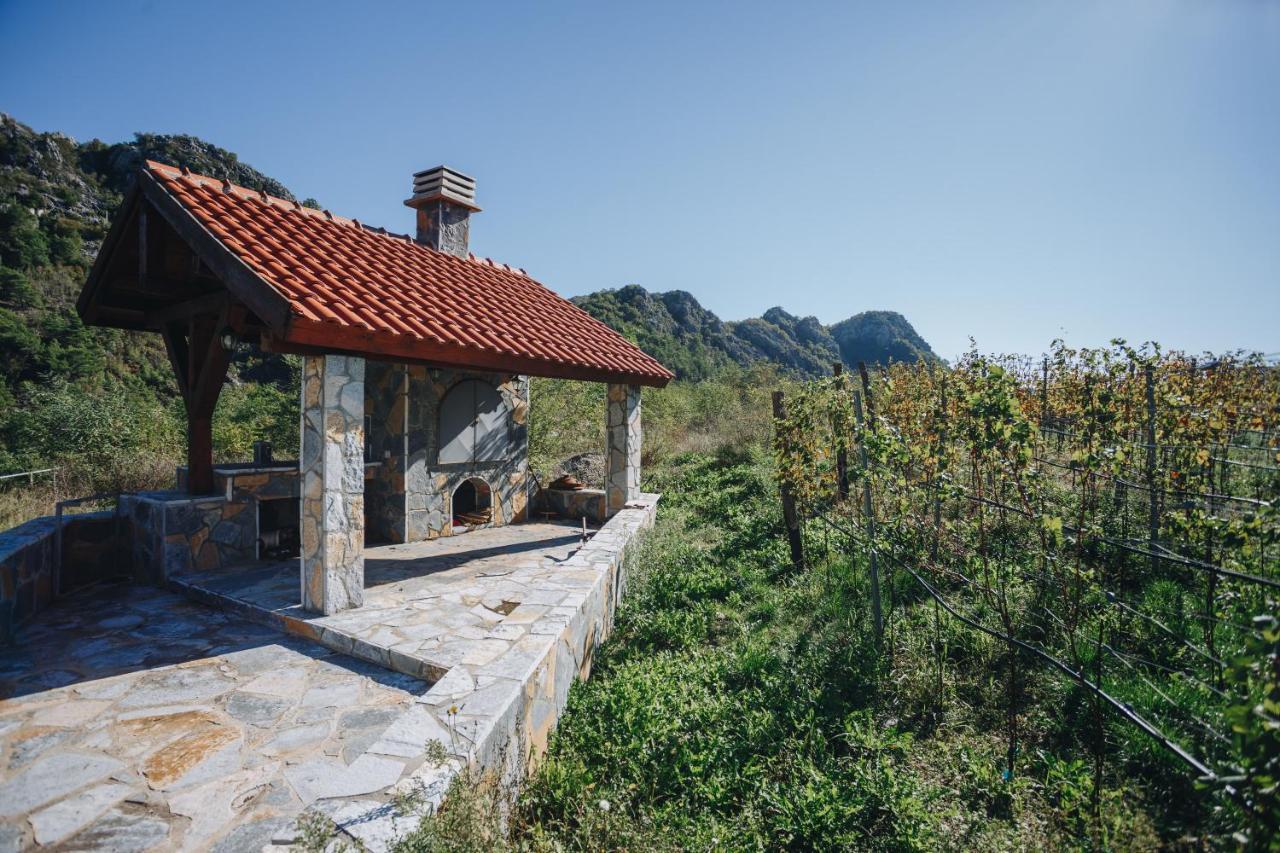 Eco Winery Lipovac Apartments Cetinje Exterior photo