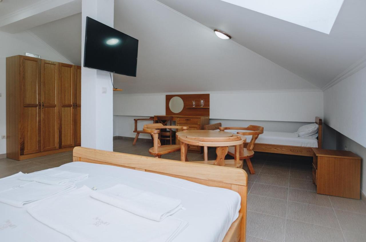 Eco Winery Lipovac Apartments Cetinje Exterior photo